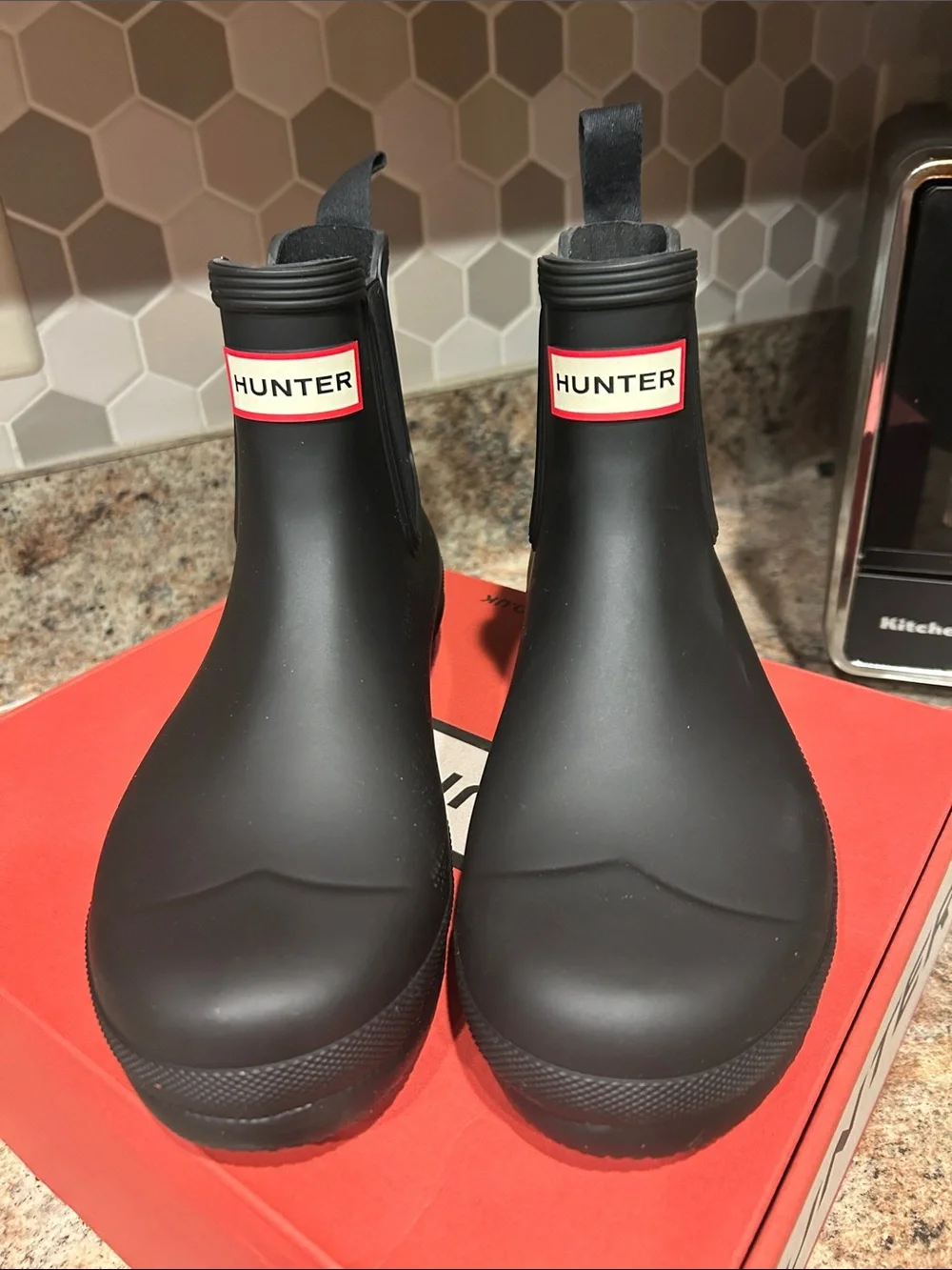New in Box Hunter Original Chelsea Boots- Black US 9